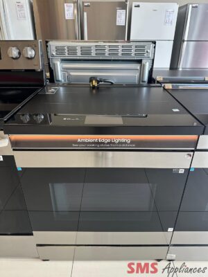 Open Box – Scratch & Dent Samsung Bespoke Induction Glass Top Stove with AI Home NSI6DG9900SRAC