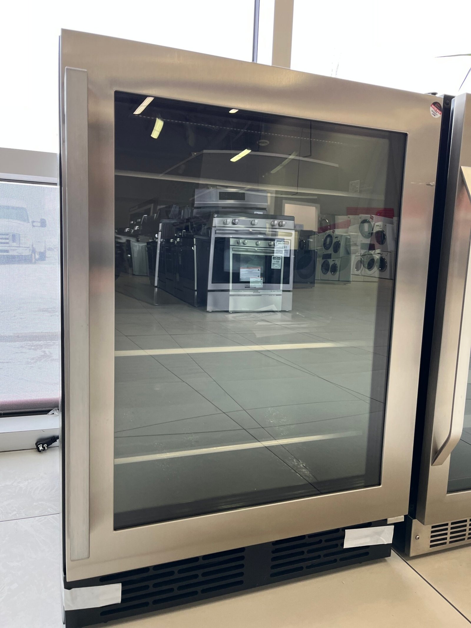 Open-Box-23-Beverage-Cooler-Frigidaire-HBC164N6SS