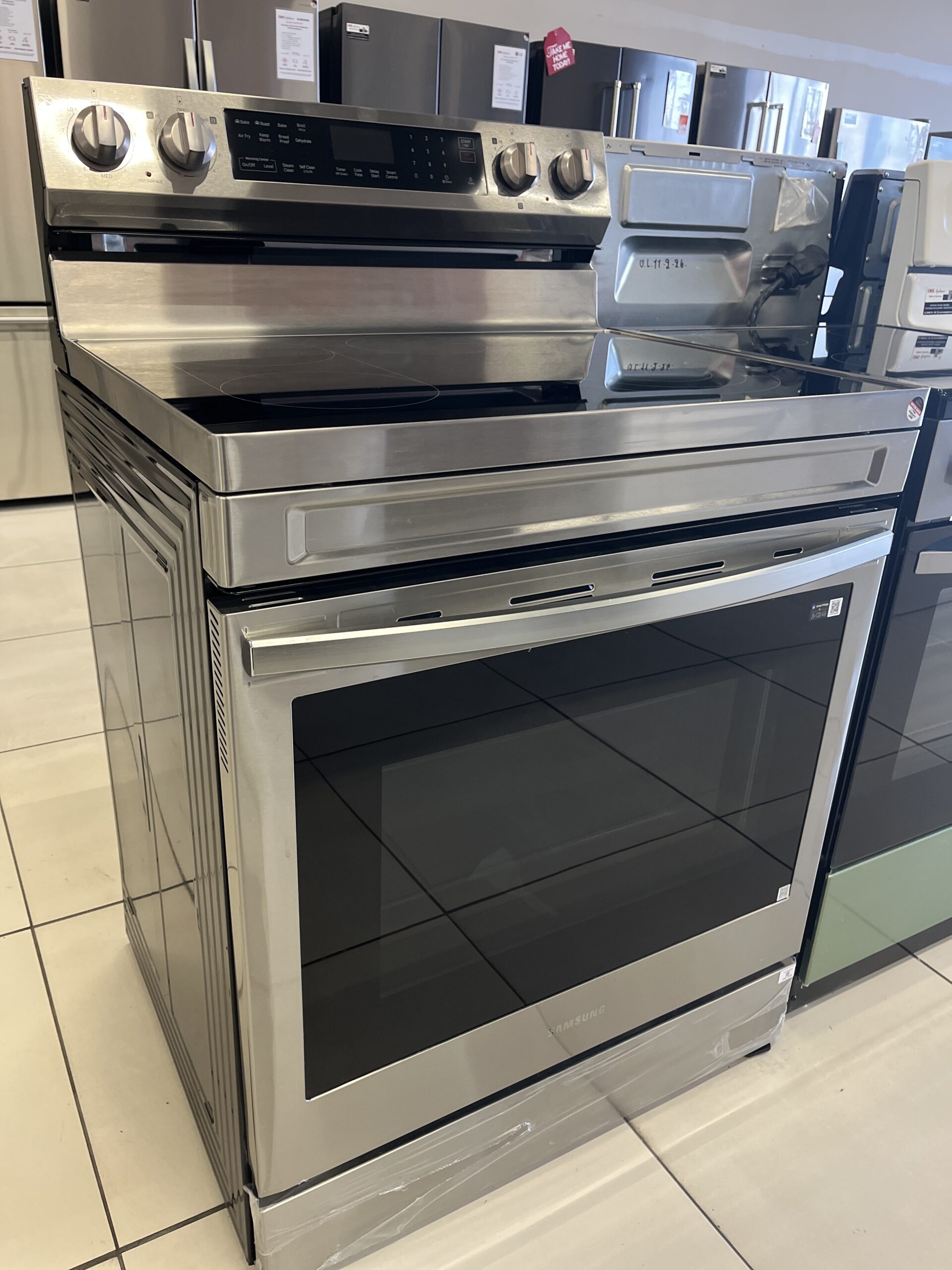 Open-Box-30-Stove-Samsung-NE63A6711SS-4
