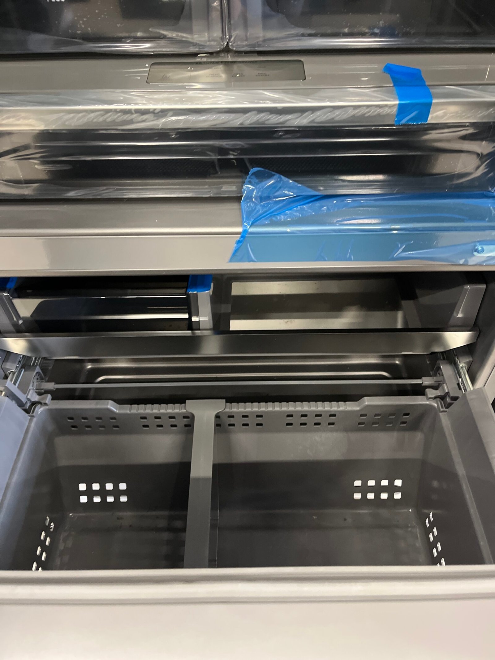 Open-Box-36-Fridge-Electrolux-ERFC2393AS-4