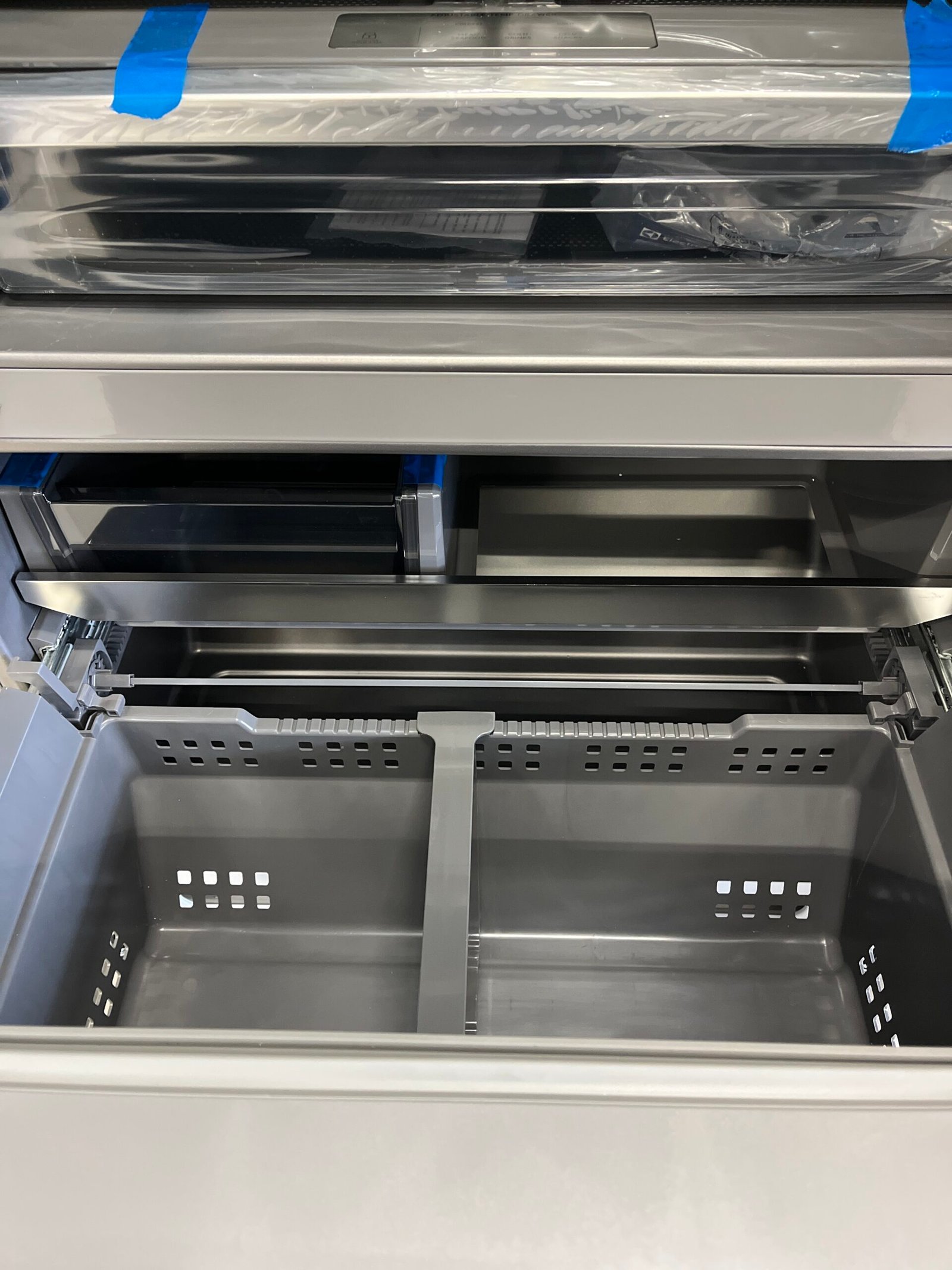 Open-Box-36-Fridge-Electrolux-ERFG2393AS-4