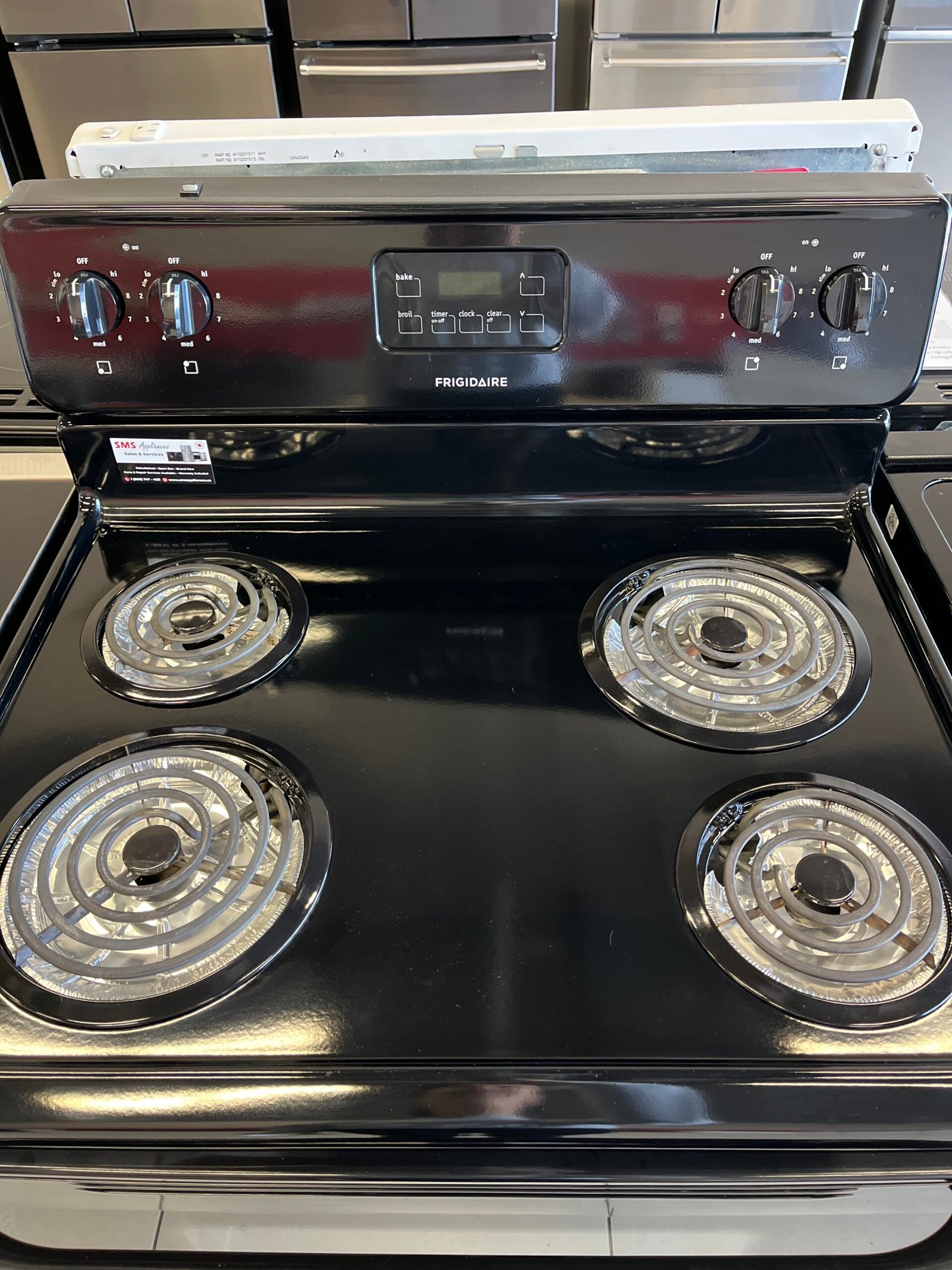 Refurbished-30-Stove-Frigidaire-CFEF3007LBD-8