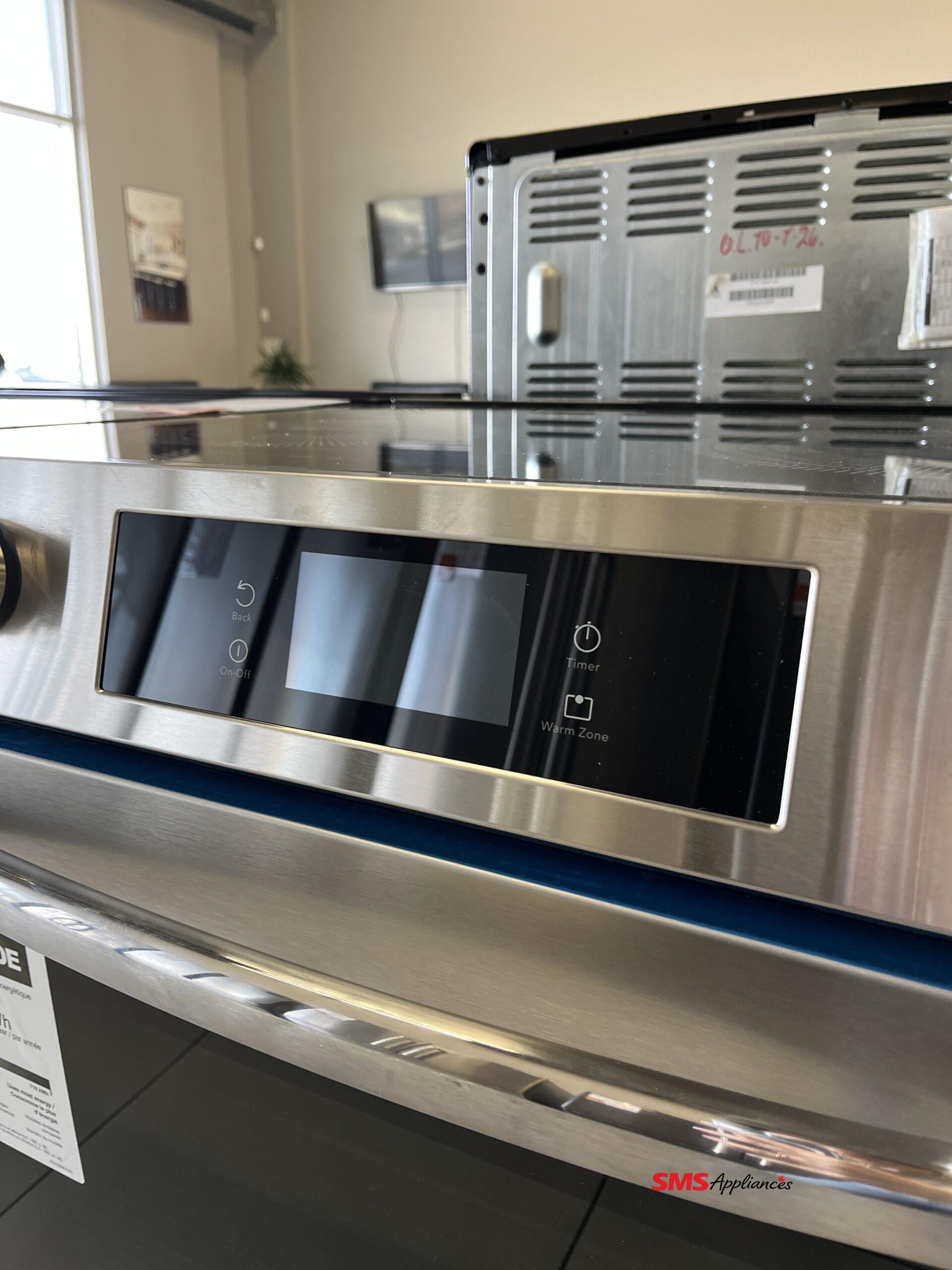 Open-Box-30-Stove-Frigidaire-GCFE307CBFB-3