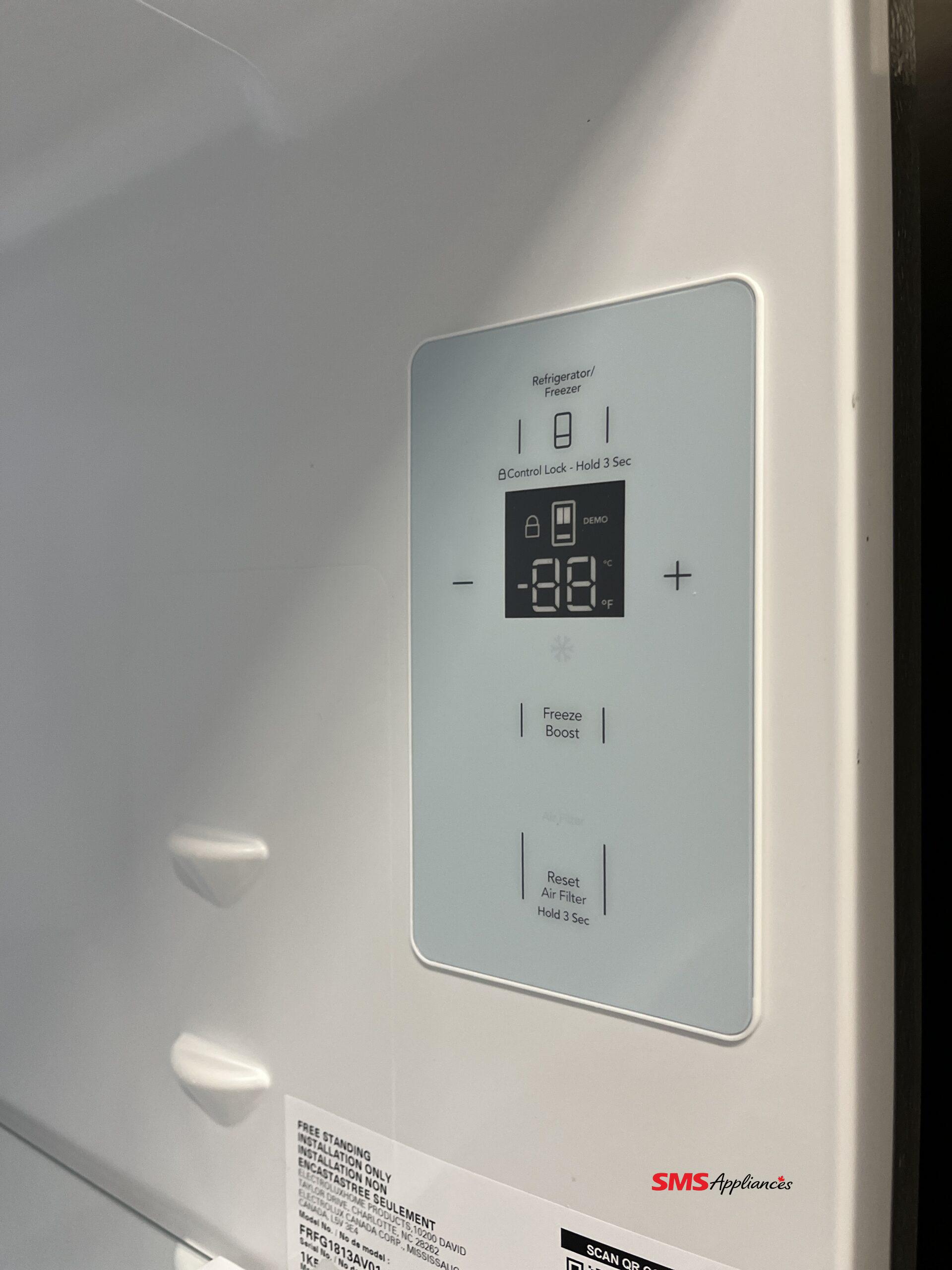 Open-Box-Fridge-Frigidaire-Frfg1813av-3