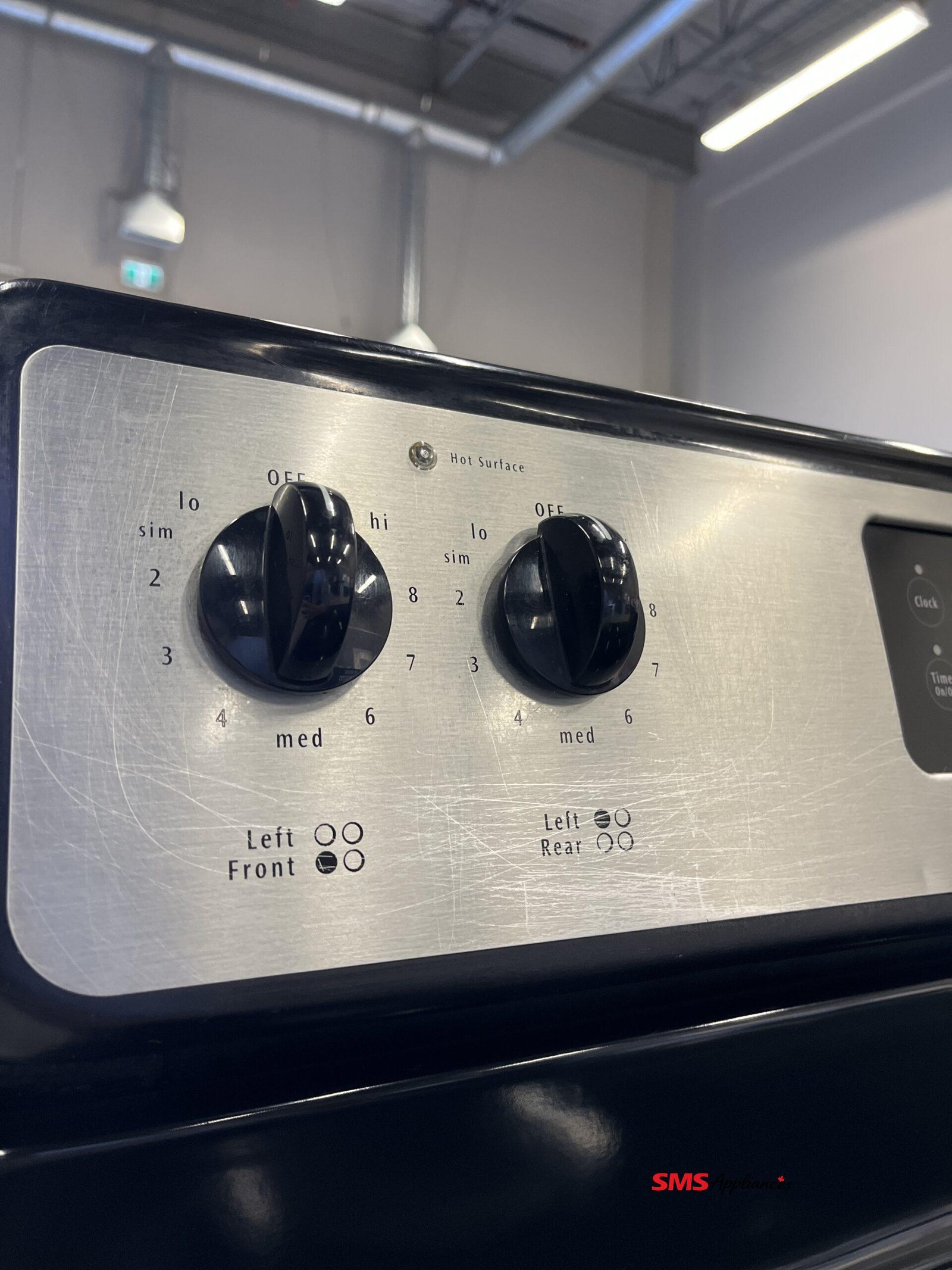 Refurbished-30-Stove-Frigidaire-CFEF366GCE-3