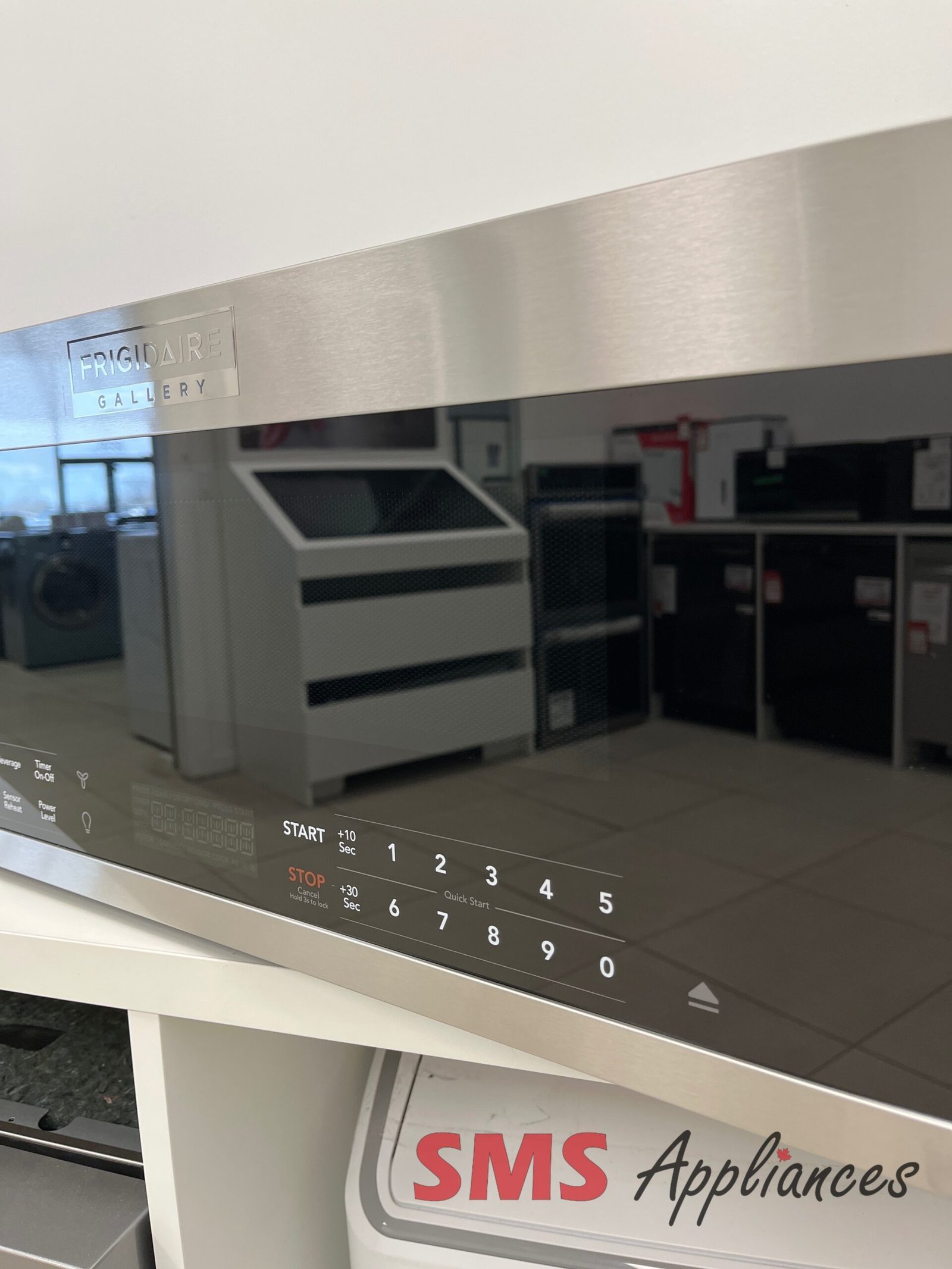 Open-Box-Microwaves-GMOS1266AF-4-scaled-1.jpg Open Box Microwaves GMOS1266AF Frigidaire - Image 4