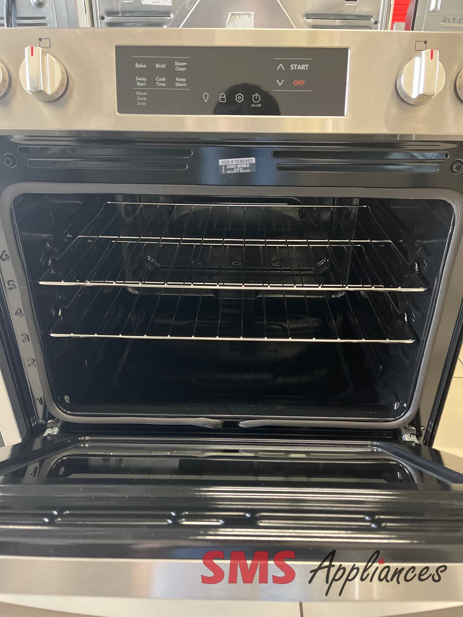 Open-Box-Stoves-Ranges-FCFE306CAS-4-2-scaled-1.jpg Open Box Stoves / Ranges FCFE306CAS Frigidaire - Image 4