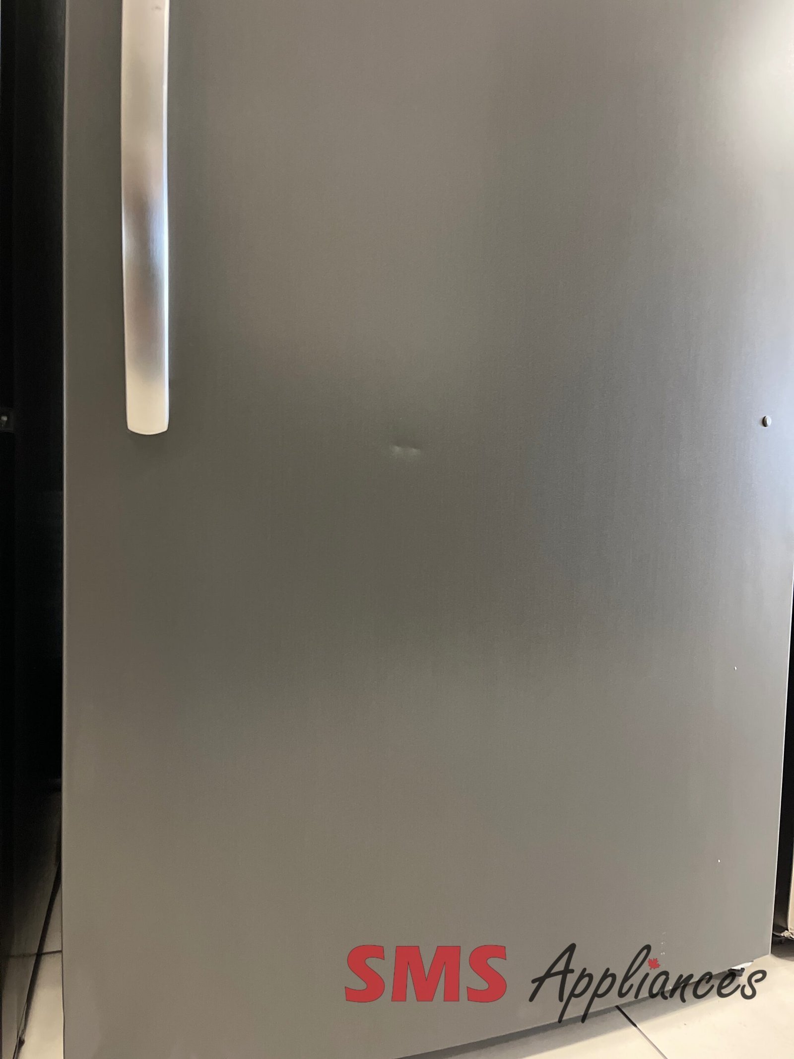 Open-Box-Freezers-FFUE2024ANG-2-scaled-1.jpg Open Box Freezers FFUE2024ANG Frigidaire - Image 2