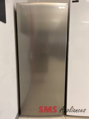 Open Box Freezers FFUE1626AV Frigidaire - Image 1