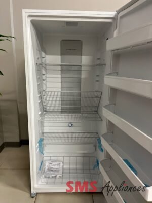 Open Box Freezers FFUE2022AW Frigidaire - Image 2