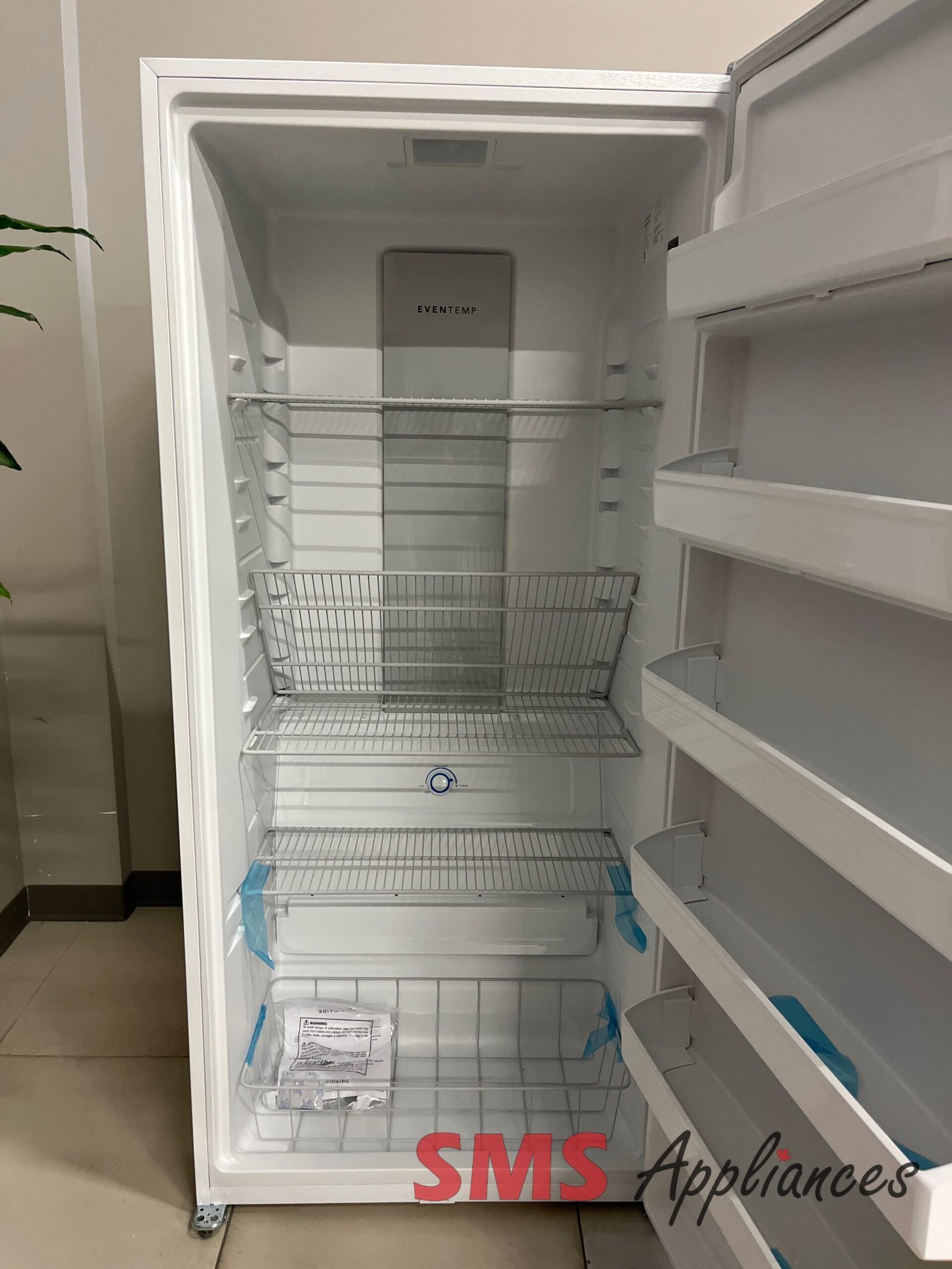 Open-Box-Freezers-FFUE2022AW-2-scaled-1.jpg Open Box Freezers FFUE2022AW Frigidaire - Image 2
