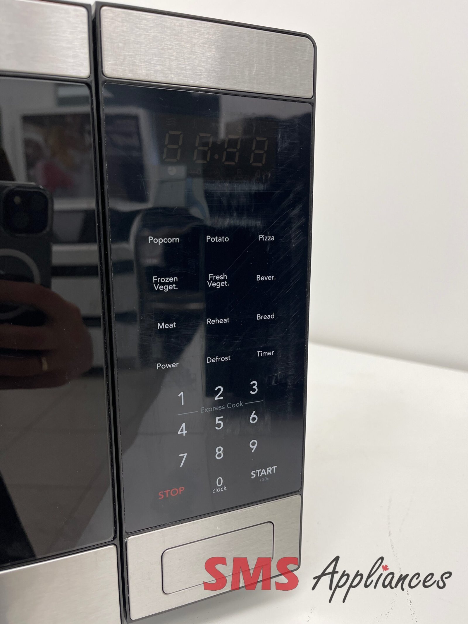 Open-Box-Microwaves-EMW959-C-3-scaled-1.jpg Open Box Microwaves EMW959-C Frigidaire - Image 3