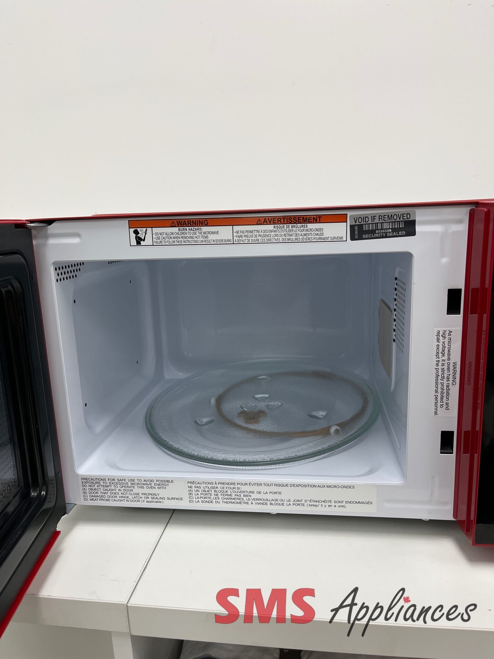 Open-Box-Microwaves-EMW953-RED-2-scaled-1.jpg Open Box Microwaves EMW953-RED Frigidaire - Image 2