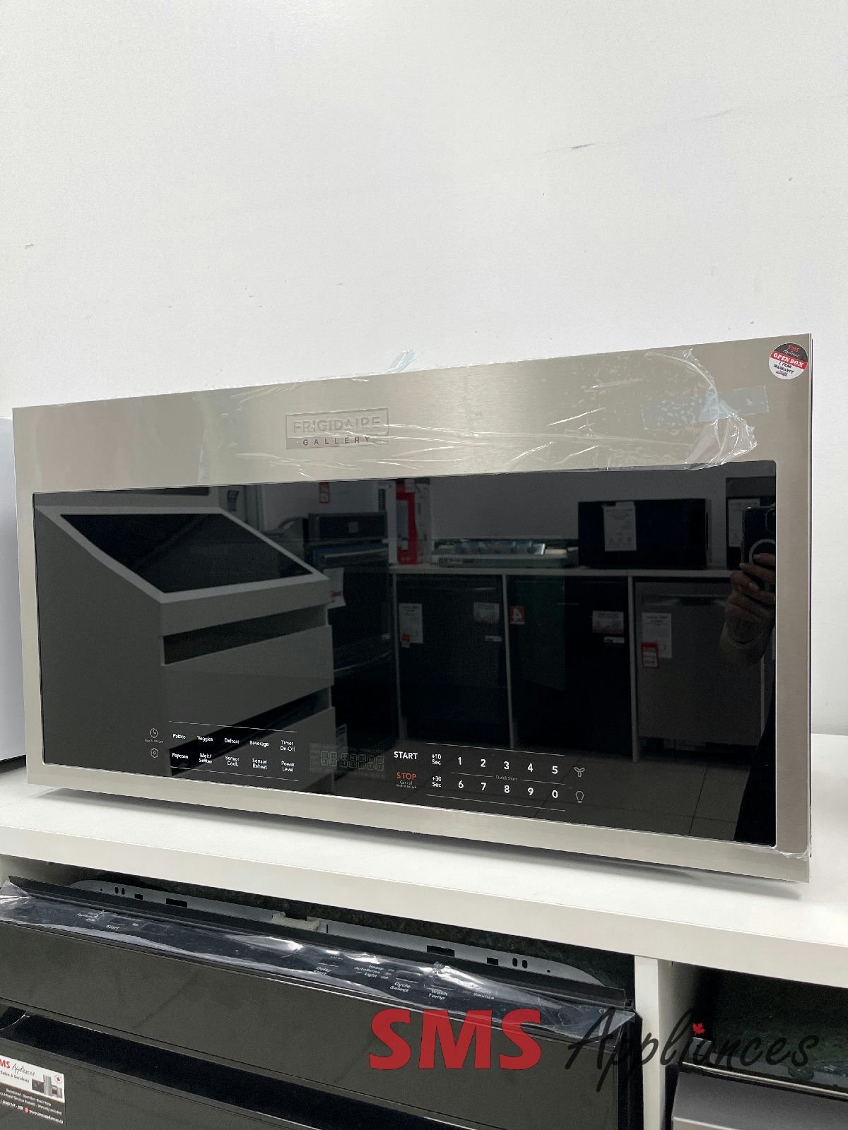 Open-Box-Microwaves-GMOS1964AF-1-1.jpg Open Box Microwaves GMOS1964AF Frigidaire - Image 1