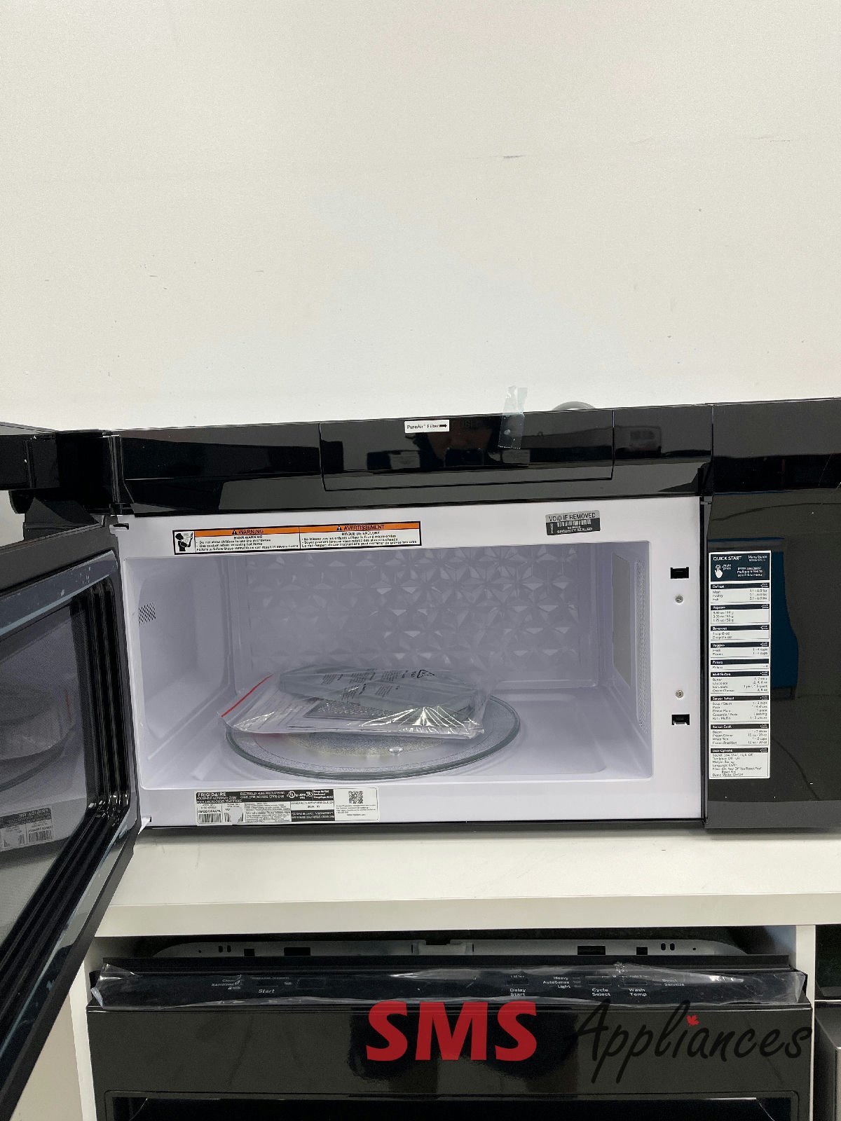 Open-Box-Microwaves-GMOS1964AF-3-1.jpg Open Box Microwaves GMOS1964AF Frigidaire - Image 3