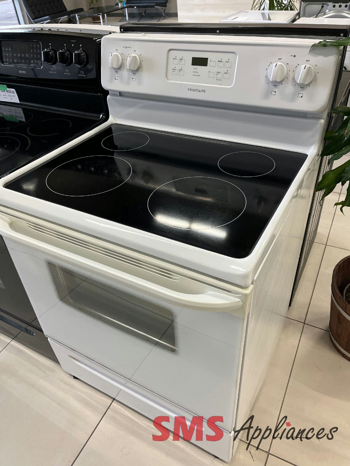 Refurbished-Stoves-Ranges-CFEF3014LW-10-1-1.jpg Refurbished Stoves / Ranges CFEF3014LW Frigidaire - Image 10
